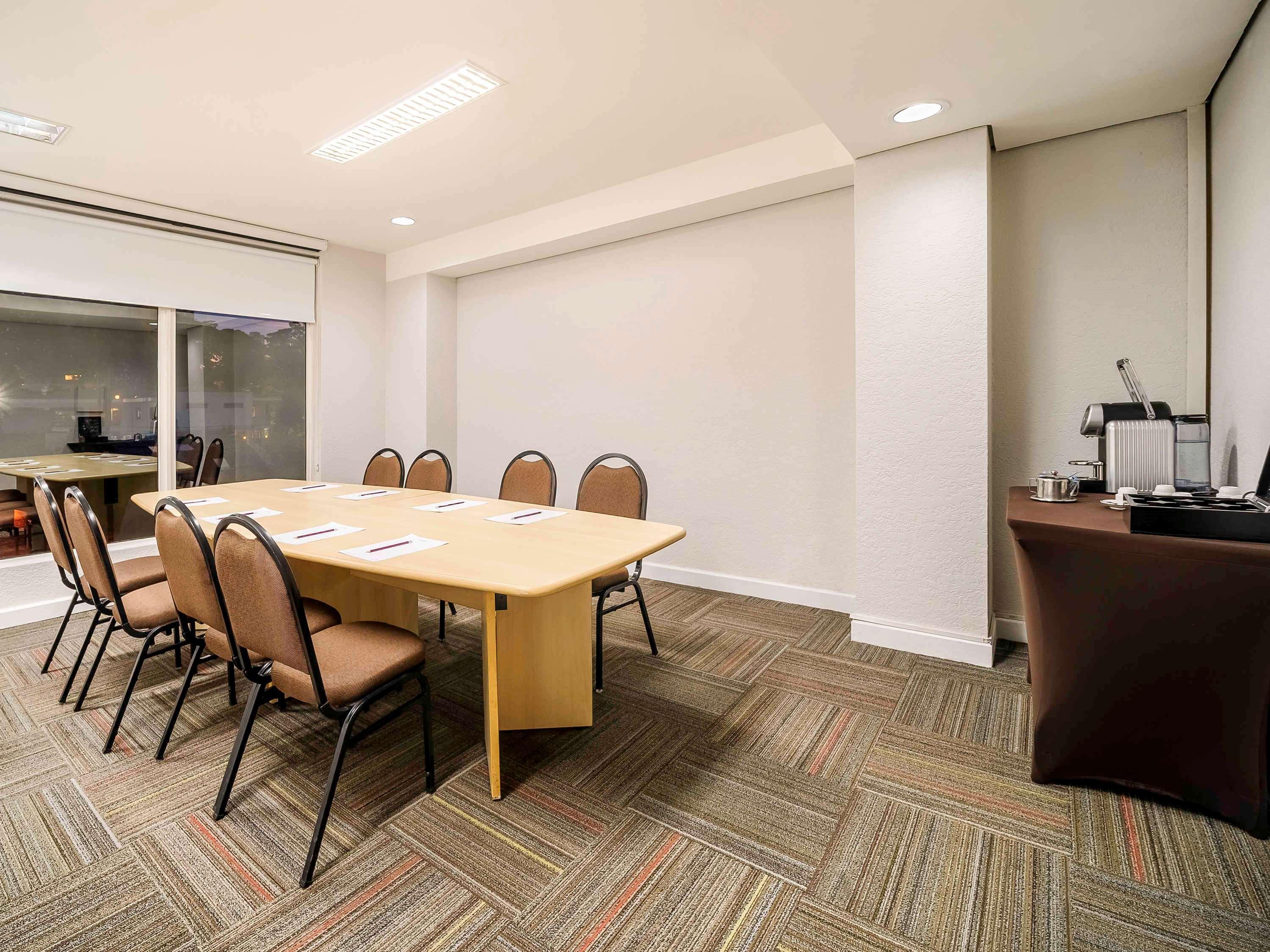 Mercure Aeroporto 4*